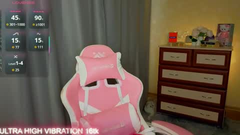 Snapshot of cutie_mili chatting on 05-20-26, 08:53 mili online show from 05-20-26, 08:53