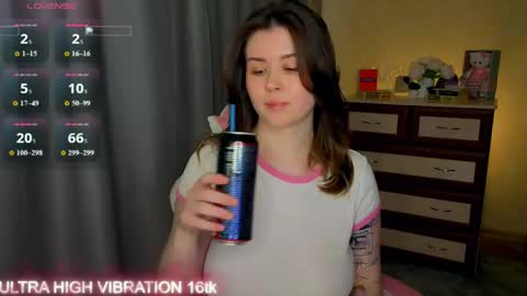 Snapshot of cutie_mili chatting on 05-21-26, 12:01 mili online show from 05-21-26, 12:01