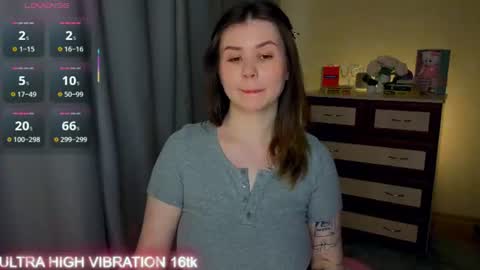Snapshot of cutie_mili chatting on 06-10-26, 10:25 mili online show from 06-10-26, 10:25