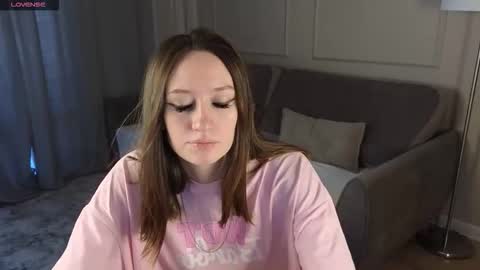 Snapshot of cutie_naughty_girl chatting on 09-20-25, 09:10 Kate online show from 09-20-25, 09:10