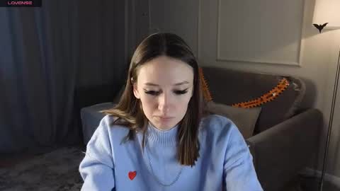 Snapshot of cutie_naughty_girl chatting on 11-17-25, 08:42 Kate online show from 11-17-25, 08:42