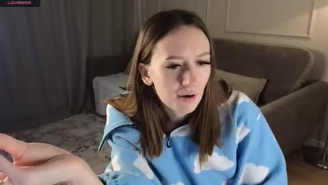 Snapshot of cutie_naughty_girl chatting on 11-28-25, 08:50 Kate online show from 11-28-25, 08:50