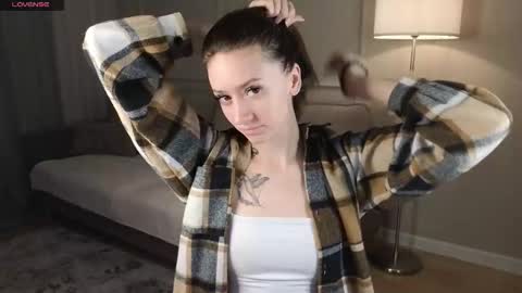 Snapshot of cutie_naughty_girl chatting on 12-14-25, 08:30 Kate online show from 12-14-25, 08:30