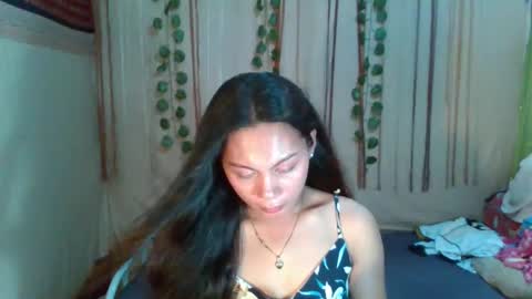 Snapshot of cutie_rona chatting on 11-26-25, 04:13 cutie_rona online show from 11-26-25, 04:13