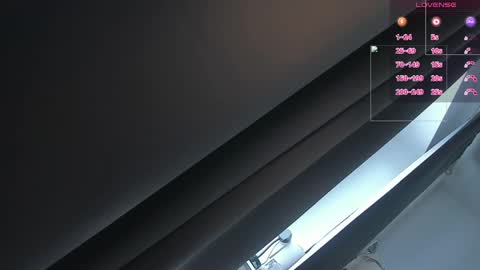 Kira online show from 04-28-26, 11:37