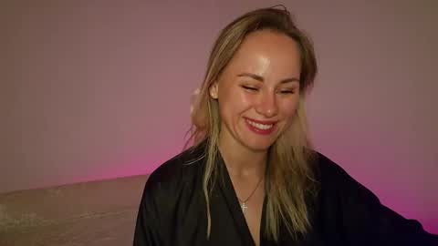 cutie_xoxo_ online show from 06-07-26, 08:12