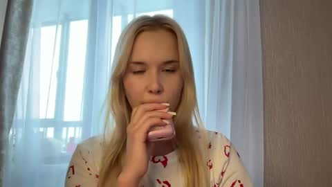 Chloe online show from 04-13-26, 07:47