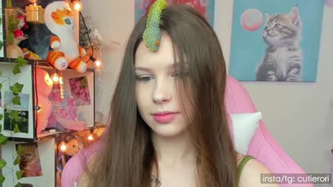 Snapshot of cutierori chatting on 12-29-24, 03:11 Rori Instagram cutierori online show from 12-29-24, 03:11