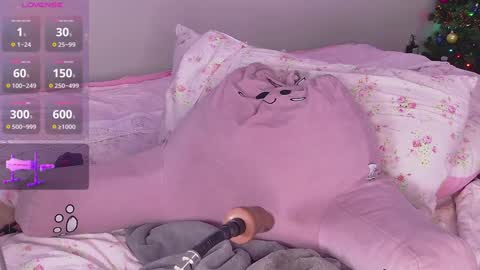 Snapshot of cutiev97 chatting on 01-21-25, 11:55 CutieV online show from 01-21-25, 11:55