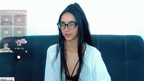 Snapshot of cutte_kitty_ chatting on 10-30-25, 09:55 miss ari online show from 10-30-25, 09:55