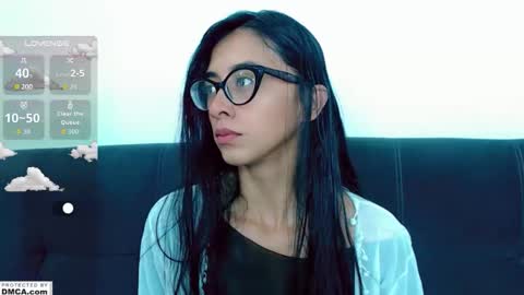 Snapshot of cutte_kitty_ chatting on 11-19-25, 09:42 miss ari online show from 11-19-25, 09:42