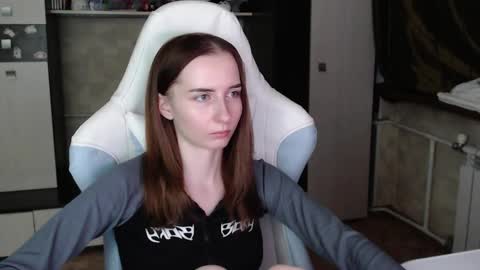 Cutti Crystal online show from 11-04-25, 03:11