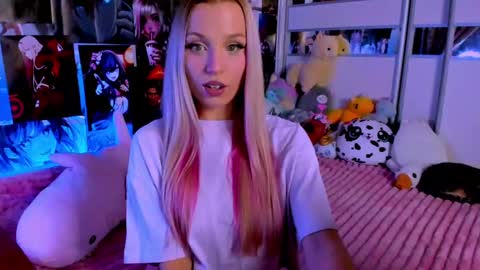 Snapshot of cuttie_ponyy chatting on 12-29-24, 09:30 Nora online show from 12-29-24, 09:30