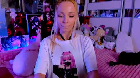 Snapshot of cuttie_ponyy chatting on 02-16-25, 12:30 Nora online show from 02-16-25, 12:30