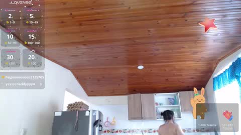 Snapshot of cuty_sexy_hotxx chatting on 02-15-25, 02:33 LIZETH online show from 02-15-25, 02:33