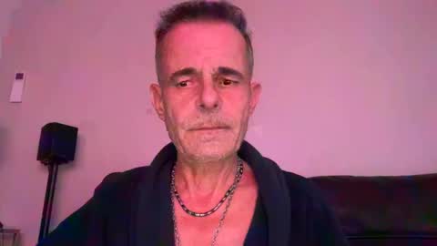 Snapshot of cwaddle chatting on 01-30-25, 03:40 cwaddle online show from 01-30-25, 03:40