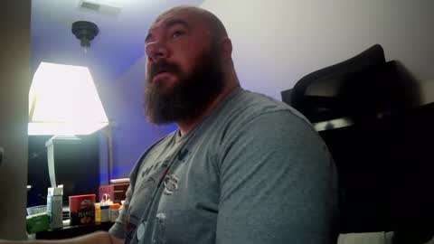 Snapshot of cwbyga chatting on 10-23-25, 03:39 Bubba Bull online show from 10-23-25, 03:39