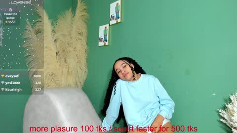 Mood Candy. MY TEAM Sammy Chloe Surthy and Litzy online show from 12-17-24, 06:56