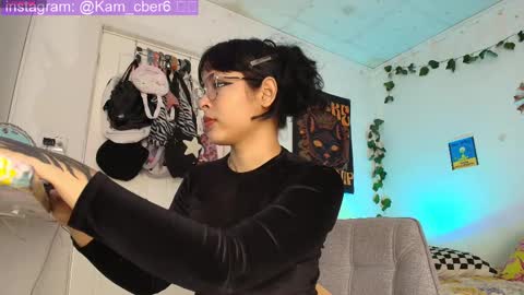 Camila online show from 09-29-25, 05:51