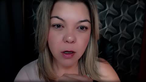 Snapshot of cyberdomme chatting on 11-23-25, 01:38 Full time mean bitch. online show from 11-23-25, 01:38