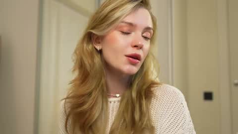 EMILY online show from 01-23-25, 03:43