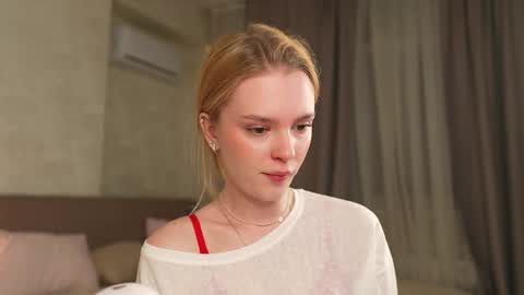 EMILY online show from 10-07-25, 03:42