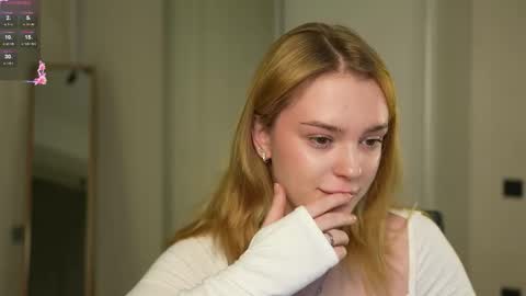 Snapshot of cyberheart_ chatting on 11-24-25, 06:51 EMILY online show from 11-24-25, 06:51