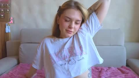 Snapshot of cyberheart_ chatting on 12-15-25, 09:13 EMILY online show from 12-15-25, 09:13