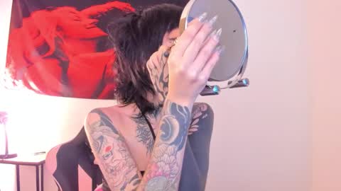 cel I am independent Help me reach 200 thumbs up uwu online show from 03-20-26, 03:11