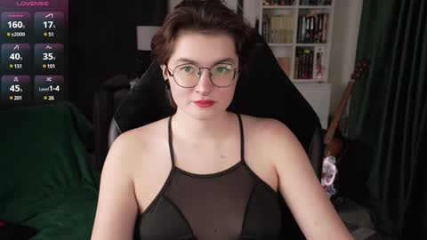 Snapshot of cybersamuraii chatting on 12-28-24, 10:55 Helen Blossom online show from 12-28-24, 10:55