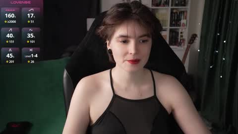 Snapshot of cybersamuraii chatting on 10-23-25, 08:18 Helen Blossom online show from 10-23-25, 08:18