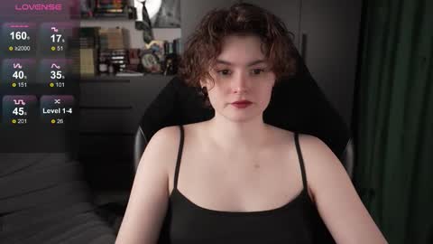 Snapshot of cybersamuraii chatting on 03-22-26, 01:36 Helen Blossom online show from 03-22-26, 01:36