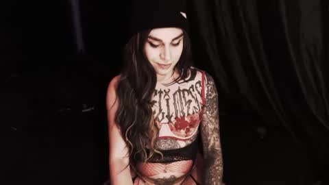 Snapshot of cybertrouble_ chatting on 12-05-24, 11:29 Nikki online show from 12-05-24, 11:29