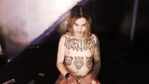 Snapshot of cybertrouble_ chatting on 01-14-25, 02:29 Nikki online show from 01-14-25, 02:29