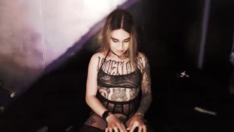 Snapshot of cybertrouble_ chatting on 02-01-25, 10:44 Nikki online show from 02-01-25, 10:44