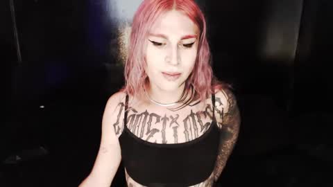 Snapshot of cybertrouble_ chatting on 10-03-25, 10:29 Nikki online show from 10-03-25, 10:29