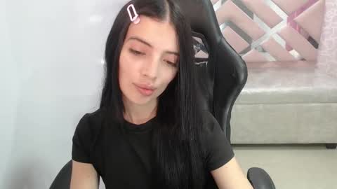 CINTIA ARAUJO online show from 11-09-25, 11:52