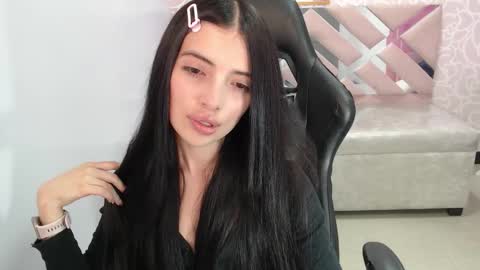 CINTIA ARAUJO online show from 11-11-25, 02:55