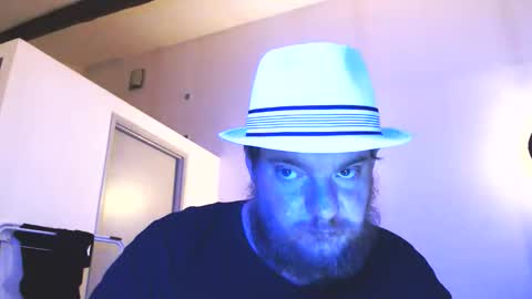 Cyrilhot88 online show from 04-30-26, 02:18