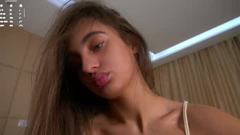 Isabella online show from 04-25-26, 01:08