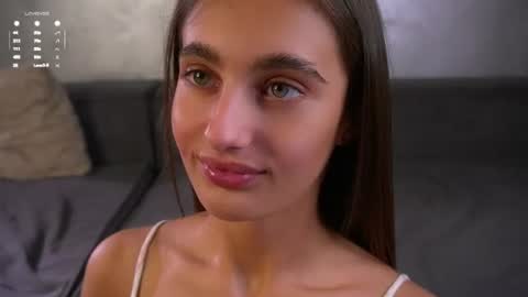 Isabella online show from 06-12-26, 01:04