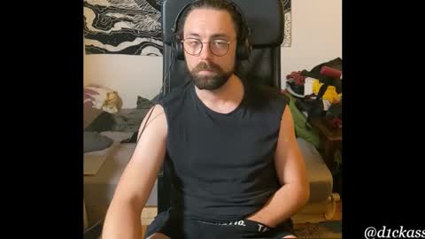 Snapshot of d1ckass chatting on 11-06-25, 07:04 d1ckass online show from 11-06-25, 07:04