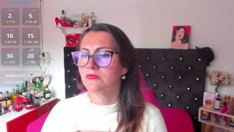 Mia  online show from 02-26-25, 06:54