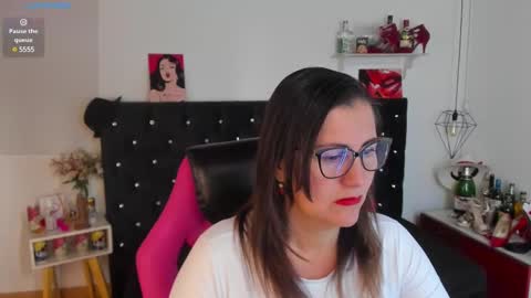 Mia  online show from 03-11-25, 12:06