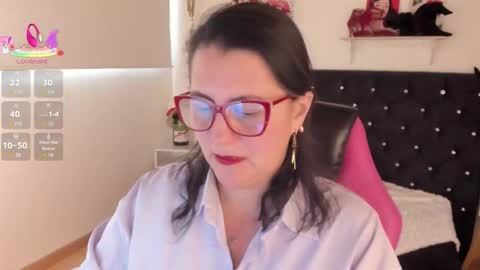 Mia  online show from 10-06-25, 07:33