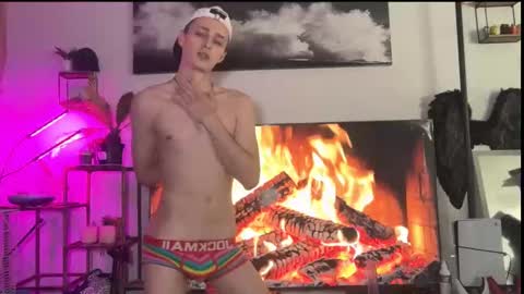 Snapshot of da_danya chatting on 09-26-25, 03:49 da_danya online show from 09-26-25, 03:49