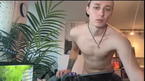 Snapshot of da_danya chatting on 09-27-25, 07:30 da_danya online show from 09-27-25, 07:30