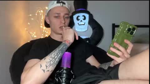 Snapshot of da_danya chatting on 10-11-25, 02:55 da_danya online show from 10-11-25, 02:55