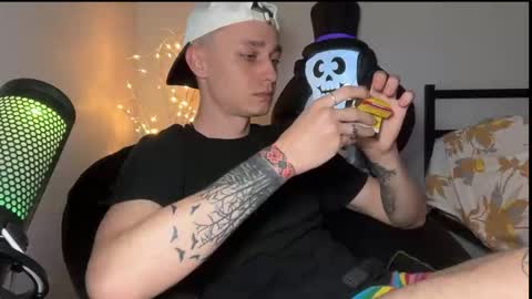 Snapshot of da_danya chatting on 10-13-25, 02:11 da_danya online show from 10-13-25, 02:11