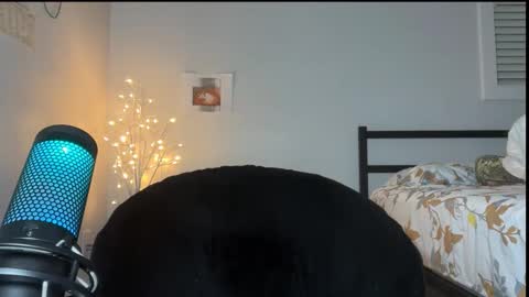 Snapshot of da_danya chatting on 10-16-25, 02:56 da_danya online show from 10-16-25, 02:56